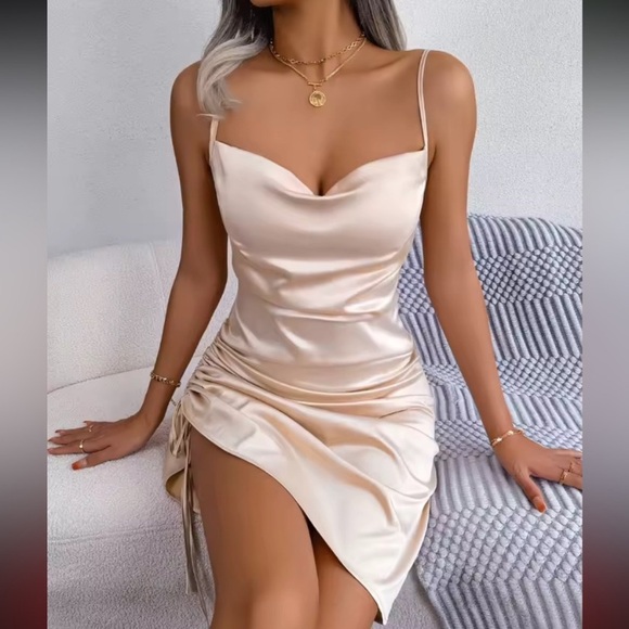 Chic Cream Satin Mini Skirt - Picture 2 of 2